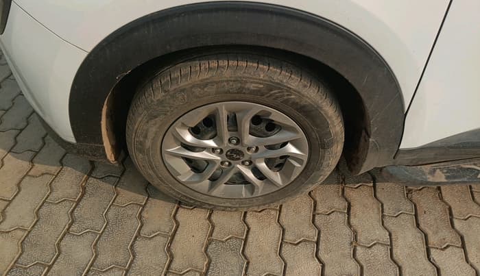 2024 KIA CARENS Prestige 1.5 Turbo Petrol IMT 7 STR, Petrol, Manual, 29,200 km, tyre