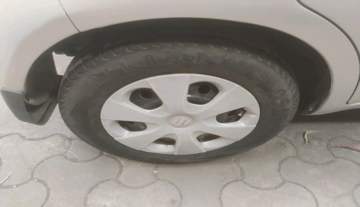 2015 Maruti Ritz VXI, Petrol, Manual, 88,377 km, tyre