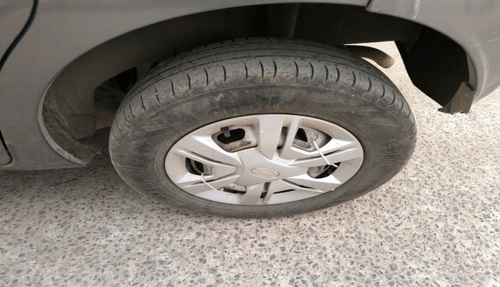 2018 Datsun Redi Go A, Petrol, Manual, 1,32,854 km, tyre