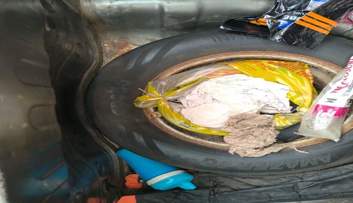 2018 Datsun Redi Go A, Petrol, Manual, 1,32,854 km, tyre