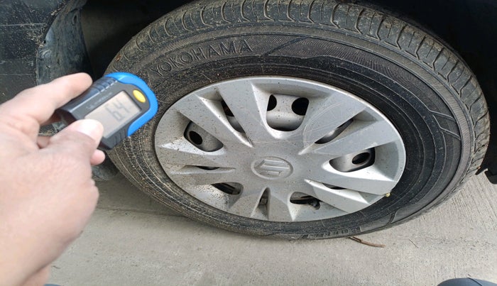 2017 Maruti Swift LXI (O), Petrol, Manual, 54,515 km, tyre