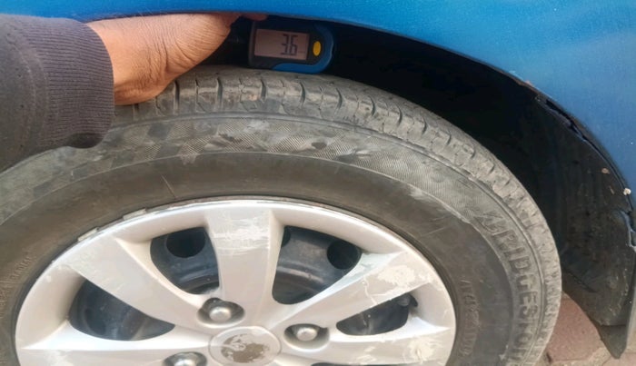 2014 Hyundai Eon ERA +, Petrol, Manual, 69,465 km, tyre