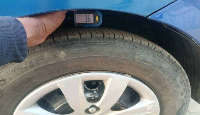 2014 Hyundai Eon ERA +, Petrol, Manual, 69,465 km, tyre