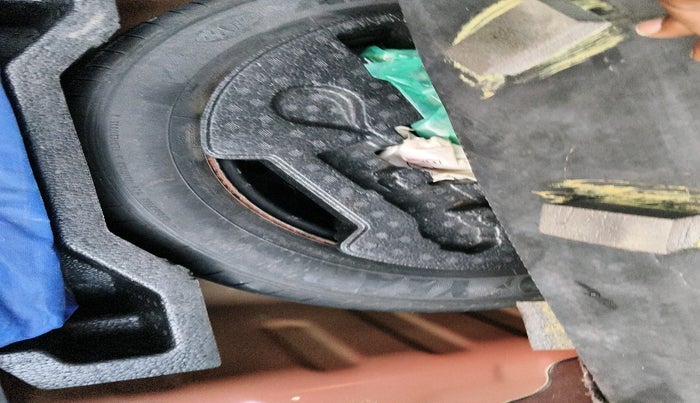 2015 Maruti Ciaz ZDI+ SHVS, Diesel, Manual, 97,608 km, tyre