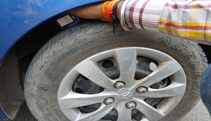 2012 Hyundai Eon MAGNA +, Petrol, Manual, 73,104 km, tyre