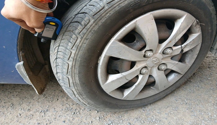 2012 Hyundai Eon MAGNA +, Petrol, Manual, 73,104 km, tyre