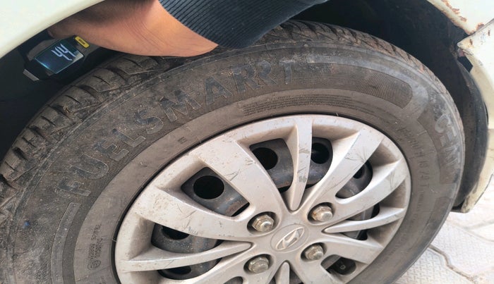 2013 Hyundai i10 SPORTZ 1.2, Petrol, Manual, 43,288 km, tyre