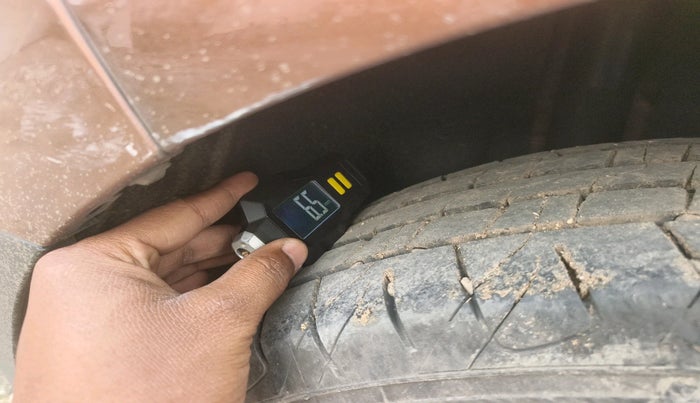 2019 Ford Ecosport TITANIUM 1.5L DIESEL, Diesel, Manual, 1,02,375 km, tyre