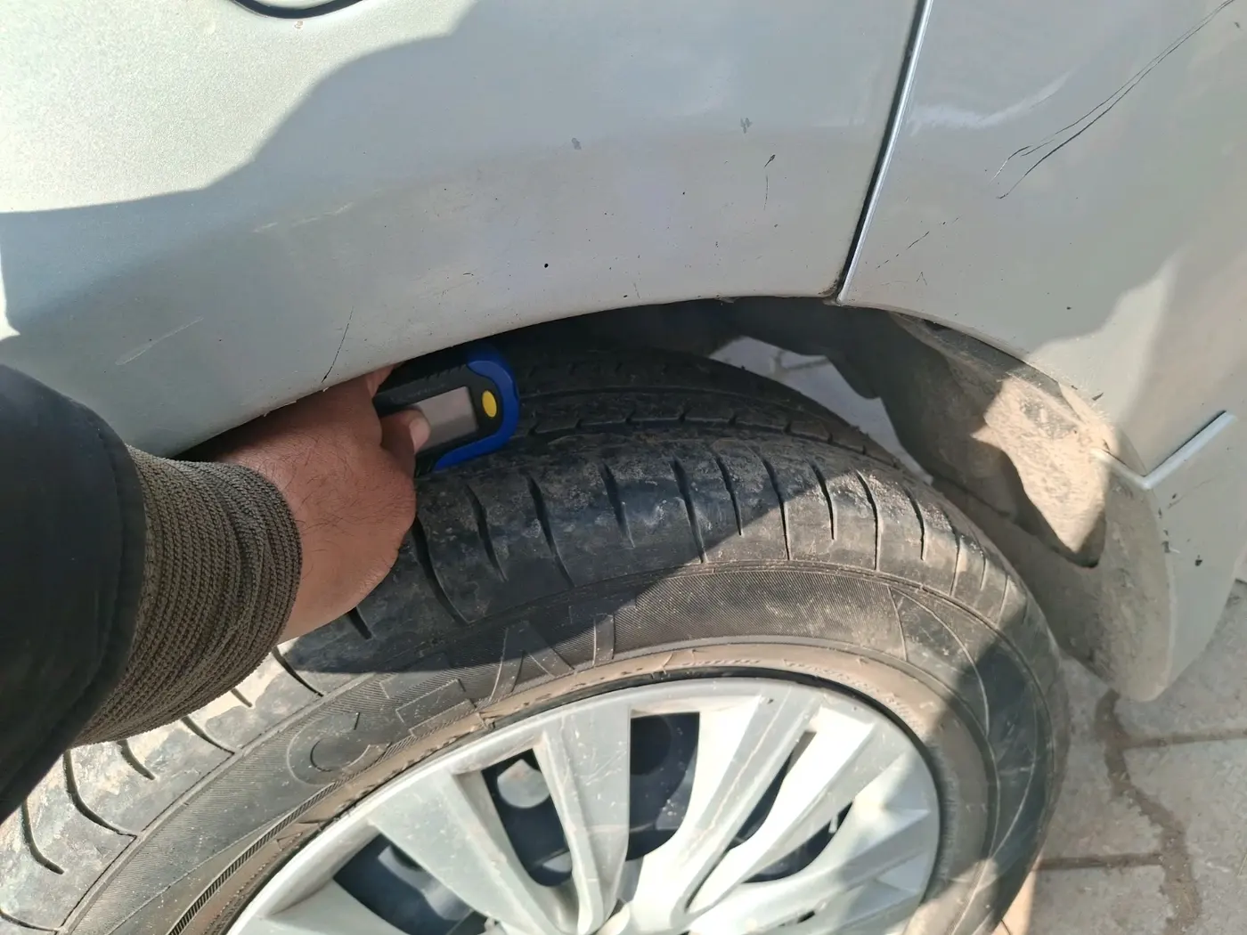 2017 Maruti Ertiga VDI SHVS, Diesel, Manual, 2,30,832 km, tyre