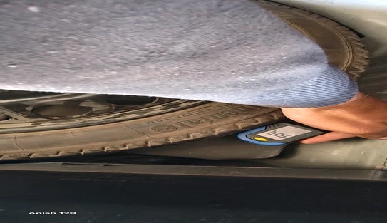 2011 Audi A4 2.0 TDI, Diesel, Automatic, 1,09,666 km, tyre