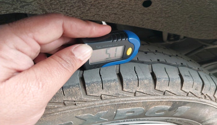 2024 Maruti Eeco 5 STR AC, Petrol, Manual, 24,917 km, tyre