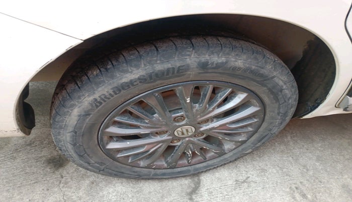 2021 Maruti Ertiga VXI CNG, Petrol, Manual, 79,743 km, tyre