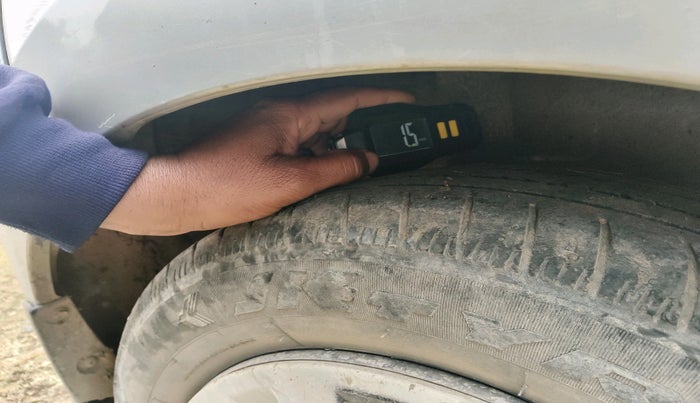 2015 Maruti Celerio VXI, Petrol, Manual, 1,17,456 km, tyre