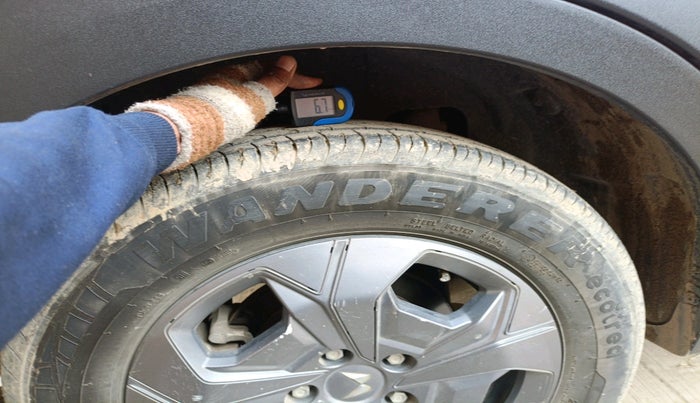 2024 Mahindra XUV 3XO MX3 Pro 1.2 L TCMPFi, Petrol, Manual, 15,317 km, tyre