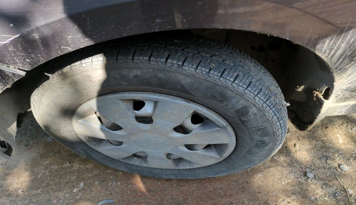 2016 Tata Tiago XE PETROL, Petrol, Manual, 1,15,269 km, tyre