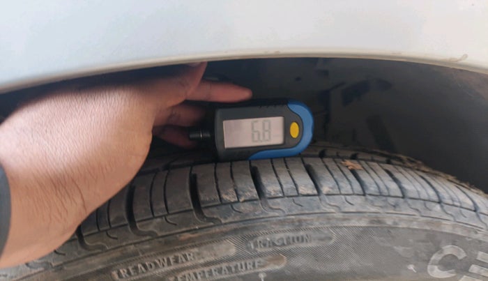 2013 Maruti Ertiga VDI, Diesel, Manual, 63,111 km, tyre