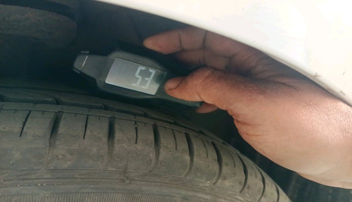 2025 Hyundai GRAND I10 NIOS MAGNA 1.2 KAPPA VTVT, Petrol, Manual, 5,776 km, tyre