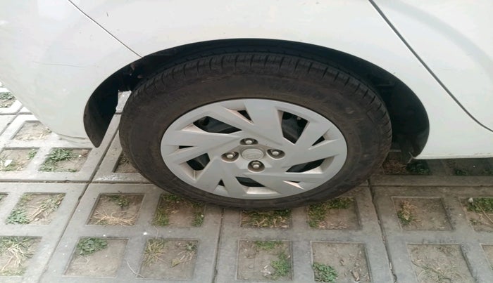 2025 Hyundai GRAND I10 NIOS MAGNA 1.2 KAPPA VTVT, Petrol, Manual, 5,776 km, tyre