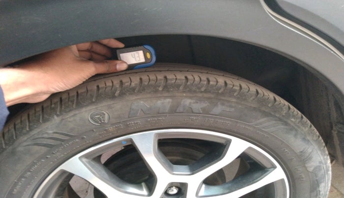 2023 Maruti XL6 ZETA CNG, CNG, Manual, 52,922 km, tyre