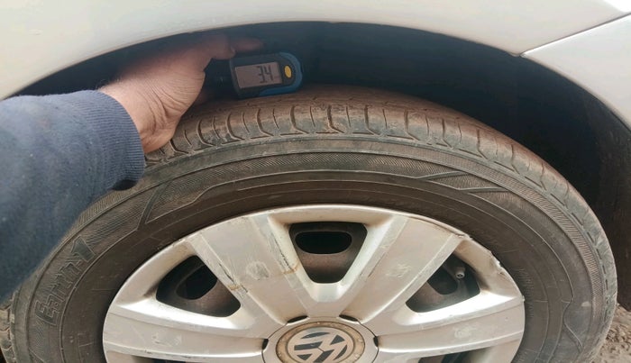 2011 Volkswagen Vento TRENDLINE 1.6, Petrol, Manual, 40,616 km, tyre