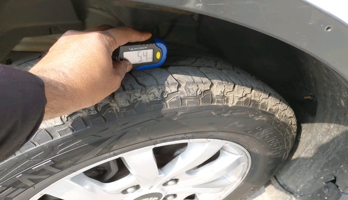 2016 Mahindra XUV500 W10, Diesel, Manual, 92,679 km, tyre