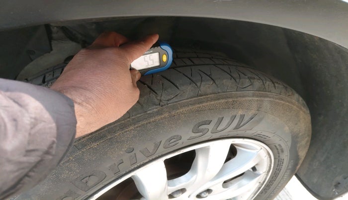 2016 Mahindra XUV500 W10, Diesel, Manual, 92,679 km, tyre