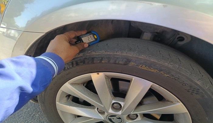 2017 Skoda Octavia 2.0 TDI L&K AT, Diesel, Automatic, 1,31,068 km, tyre