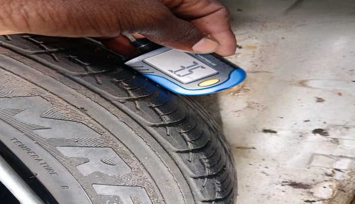 2013 Honda Amaze 1.5L I-DTEC S, Diesel, Manual, 50,344 km, tyre