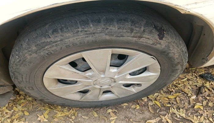 2012 Maruti SX4 VDI, Diesel, Manual, 1,30,274 km, tyre