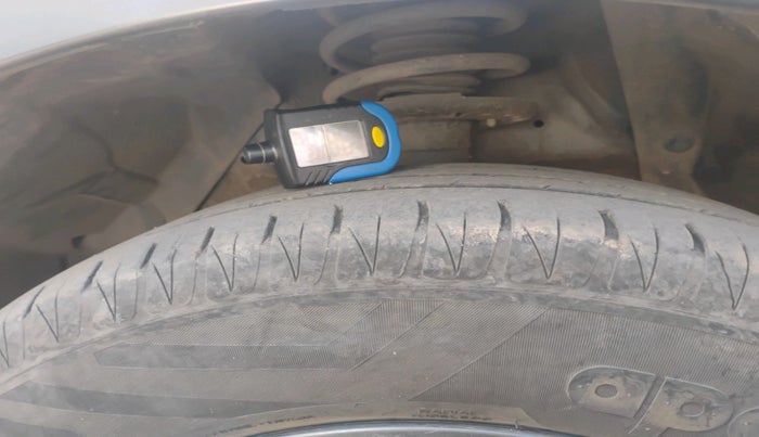 2018 Maruti S Cross ZETA 1.3, Diesel, Manual, 1,66,875 km, tyre