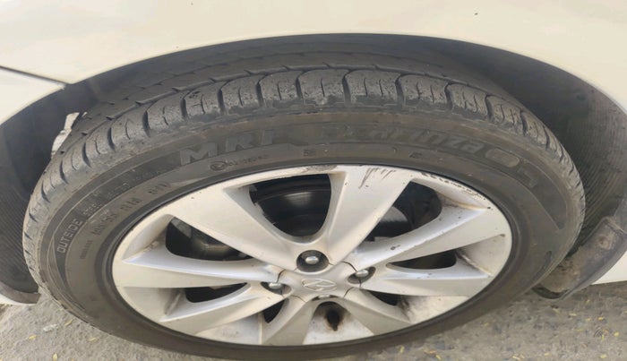 2011 Hyundai Verna FLUIDIC 1.6 CRDI SX OPT AT, Diesel, Automatic, 2,10,000 km, tyre