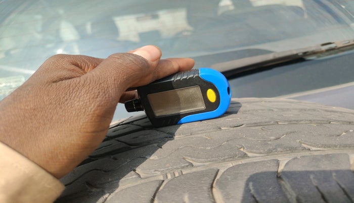 2016 Ford Ecosport TREND 1.5L PETROL, Petrol, Manual, 1,02,478 km, tyre