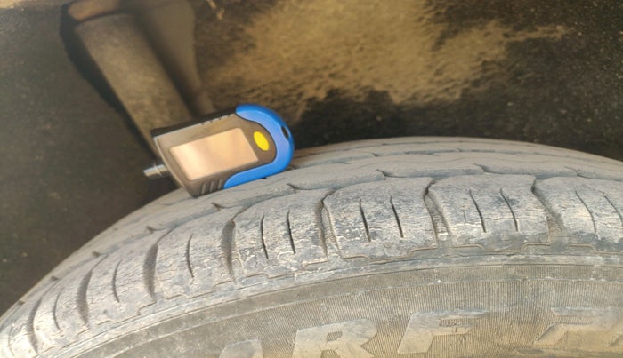 2016 Ford Ecosport TREND 1.5L PETROL, Petrol, Manual, 1,02,478 km, tyre