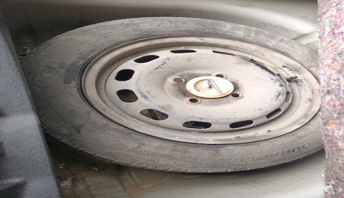 2011 Ford Figo ZXI 1.4 DIESEL, Diesel, Manual, 1,13,762 km, tyre