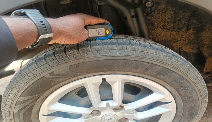 2020 Renault TRIBER RXT, Petrol, Manual, 65,453 km, tyre