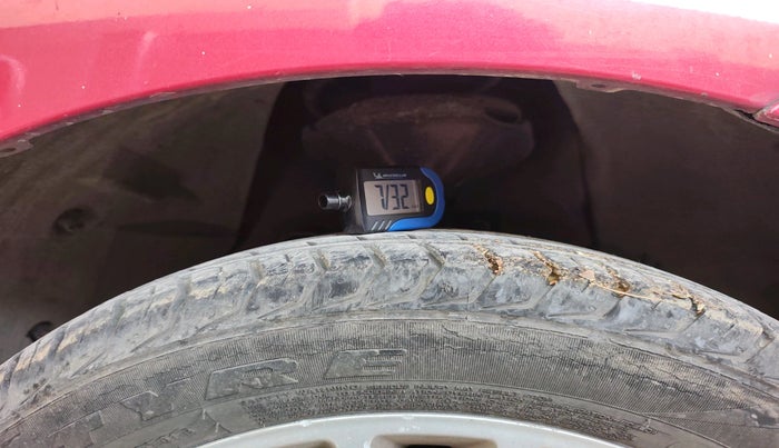 2013 Tata Indica Vista VX 90PS, Diesel, Manual, 1,02,322 km, tyre