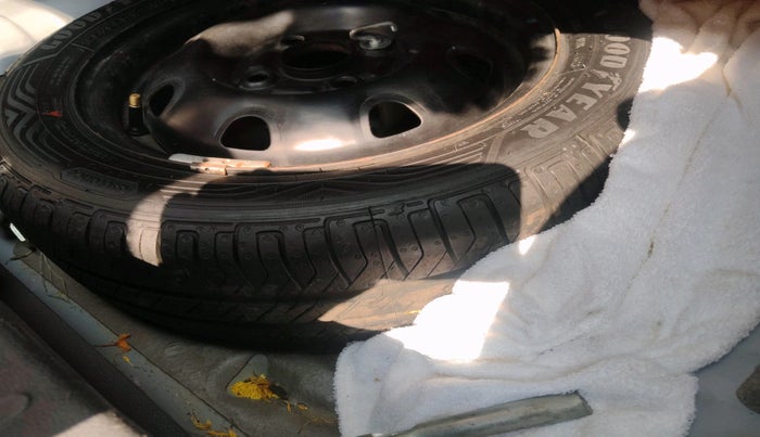 2018 Maruti Alto K10 VXI, Petrol, Manual, 23,533 km, tyre