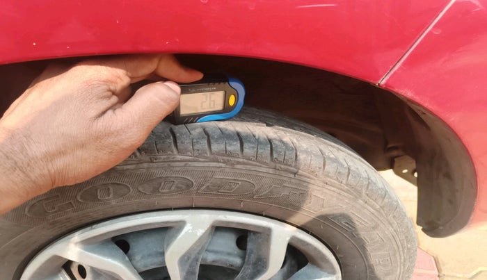 2015 Maruti Alto 800 LXI, Petrol, Manual, 65,888 km, tyre