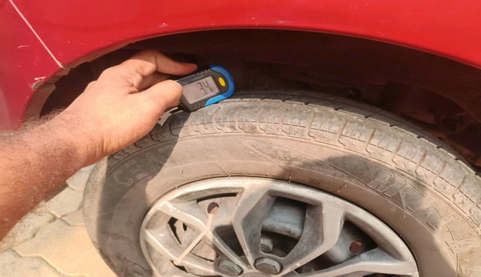 2015 Maruti Alto 800 LXI, Petrol, Manual, 65,888 km, tyre