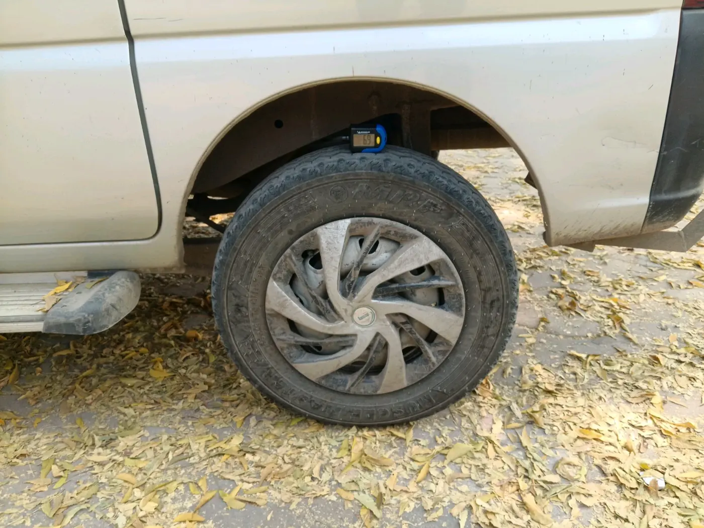 2018 Maruti Eeco 5 STR WITH A/C+HTR, Petrol, Manual, 78,041 km, tyre