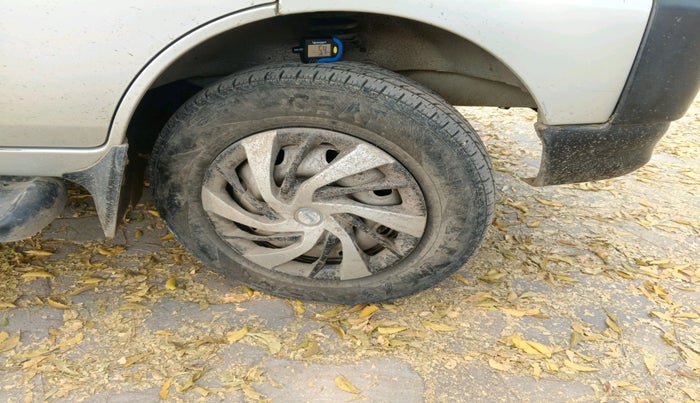 2018 Maruti Eeco 5 STR WITH A/C+HTR, Petrol, Manual, 75,950 km, tyre