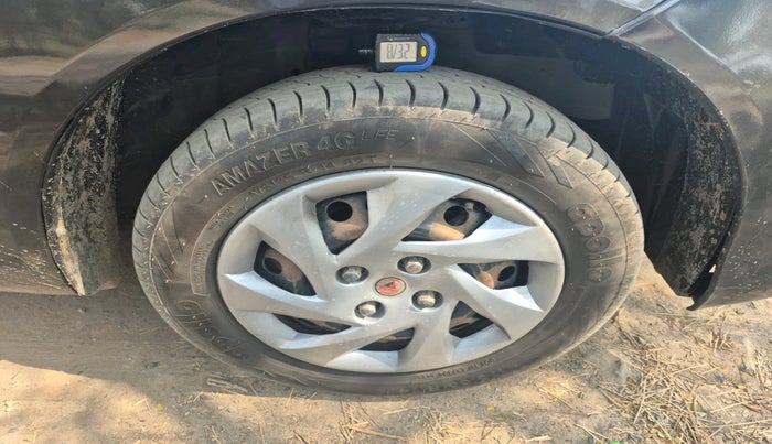 2017 Honda Amaze 1.2L I-VTEC SX, Petrol, Manual, 1,08,922 km, tyre