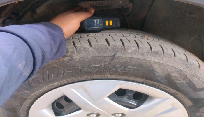 2021 Hyundai VENUE S+ 1.2, Petrol, Manual, 33,307 km, tyre