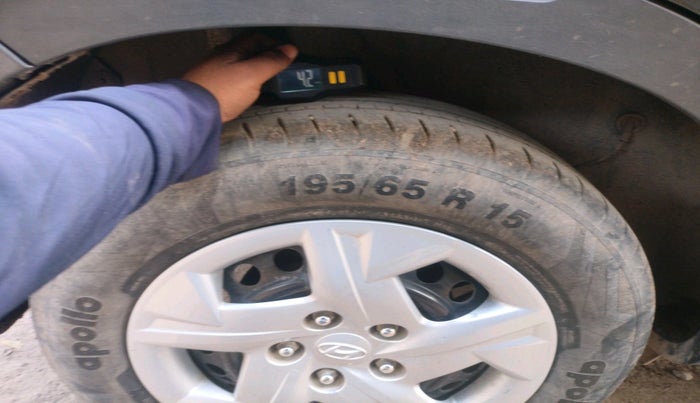 2021 Hyundai VENUE S+ 1.2, Petrol, Manual, 33,307 km, tyre