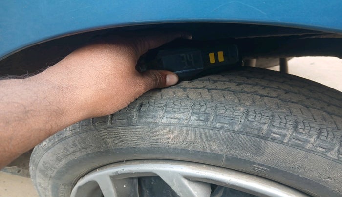 2015 Maruti Alto K10 VXI, Petrol, Manual, 38,624 km, tyre