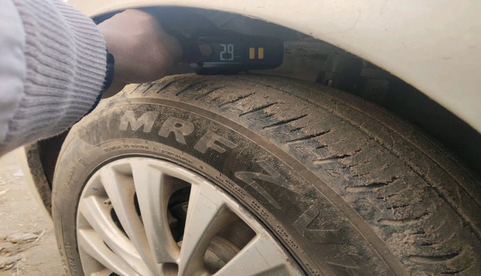 2014 Maruti Ciaz ZXI, Petrol, Manual, 85,679 km, tyre