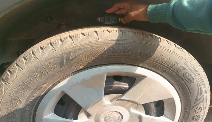 2014 Mahindra XUV500 W6, Diesel, Manual, 86,357 km, tyre