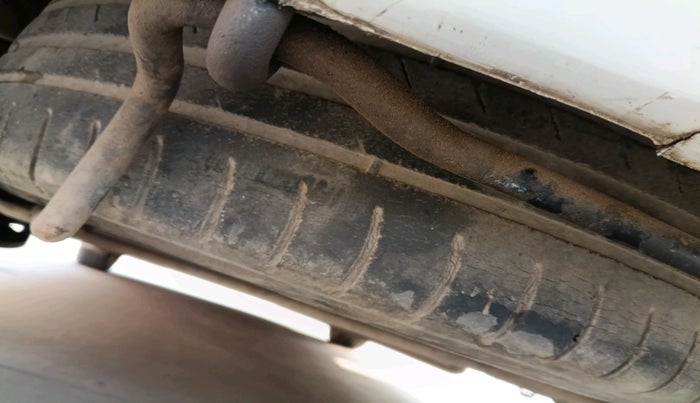 2013 Maruti Ertiga VDI, Diesel, Manual, 2,54,300 km, tyre