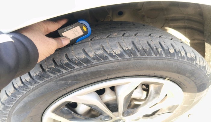 2018 Honda Amaze 1.5L I-DTEC E, Diesel, Manual, 1,34,406 km, tyre