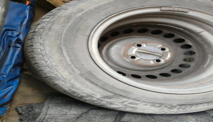 2018 Honda Amaze 1.5L I-DTEC E, Diesel, Manual, 1,34,406 km, tyre